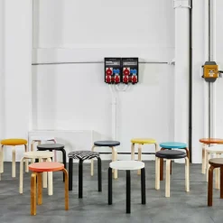 60 Hocker Gestell klar lackiert