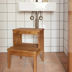 A Line Tritthocker