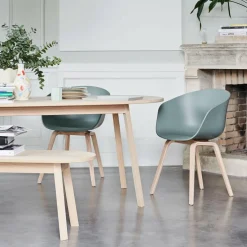 About a Chair AAC 22 2.0 Armlehnstuhl Eiche lackiert