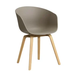 About a Chair AAC 22 2.0 Armlehnstuhl Eiche lackiert