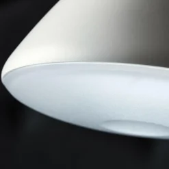 AQ01™ LED Tischleuchte