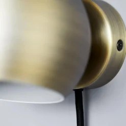 Ball Magnet Wandleuchte Metallic
