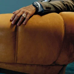Croissant Lounge Chair Leder
