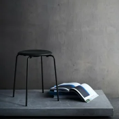 DOT™ Hocker Leder Gestell schwarz