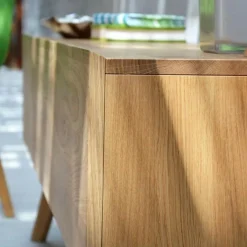 Dweller Massivholz-Sideboard