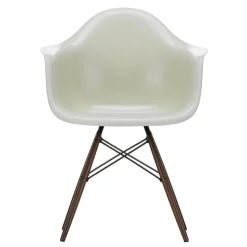 Eames Fiberglass Armchair DAW Ahorn dunkel