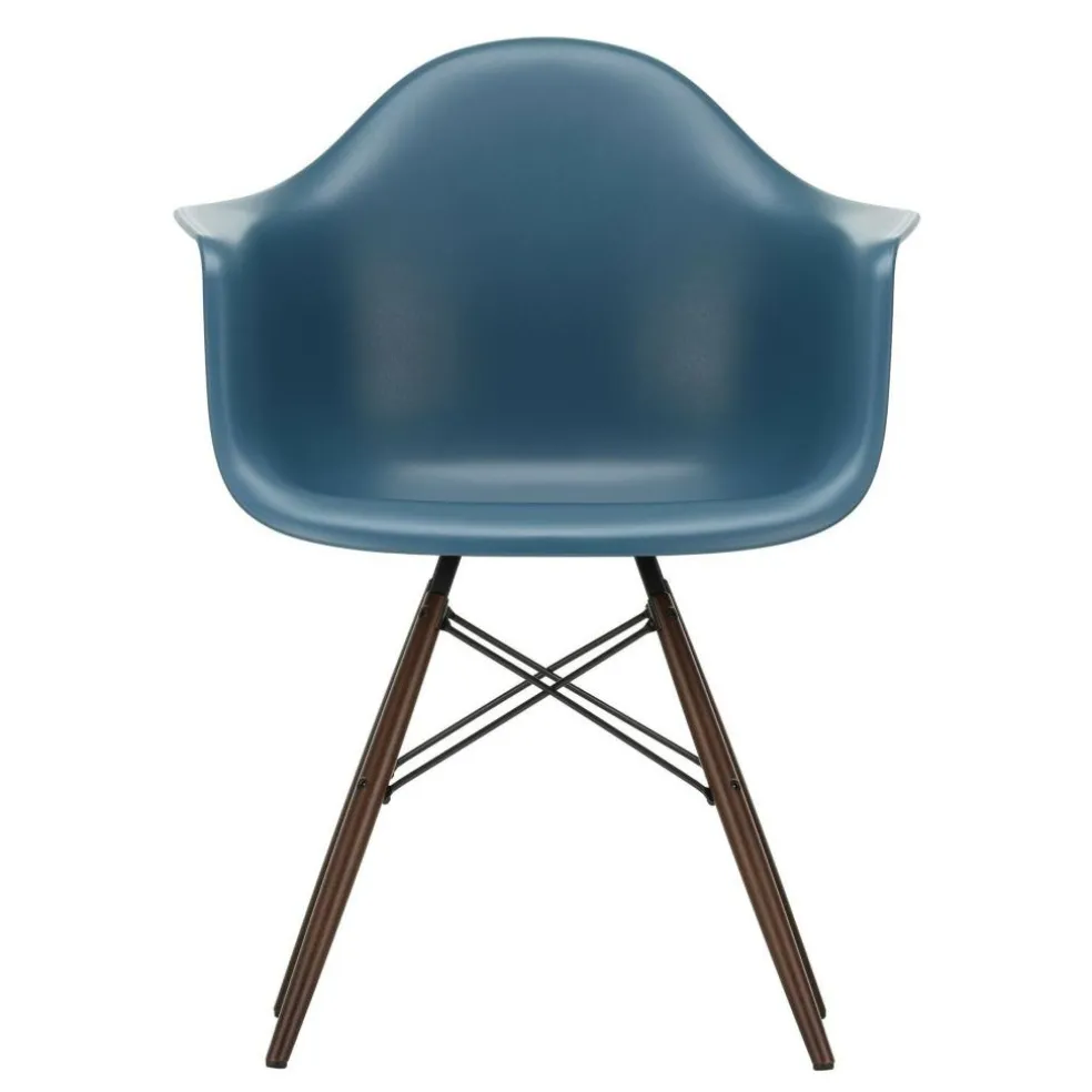 Eames Plastic Armchair DAW RE Ahorn dunkel