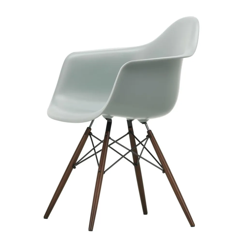 Eames Plastic Armchair DAW RE Ahorn dunkel