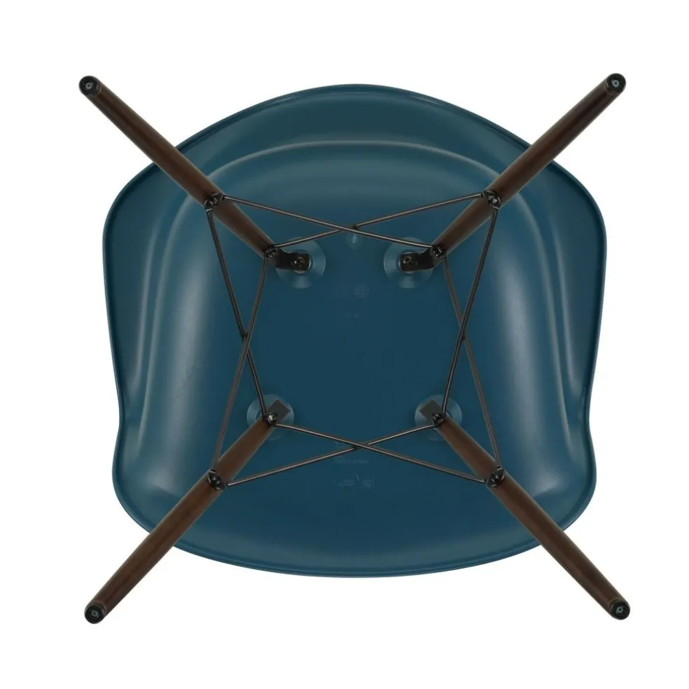 Eames Plastic Armchair DAW RE Ahorn dunkel