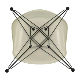 Eames Plastic Armchair DAR RE Gestell schwarz