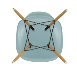 Eames Plastic Side Chair DSW RE Gestell Esche
