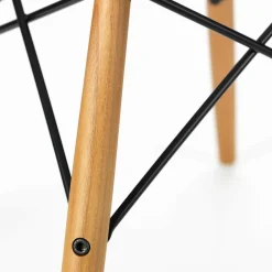 Eames Plastic Side Chair DSW RE Gestell Esche