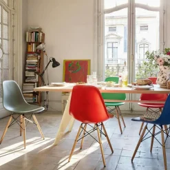 Eames Plastic Side Chair DSW Ahorn gelblich