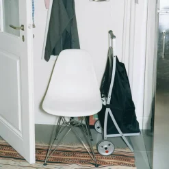 Eames Plastic Side Chair DSR verchromt