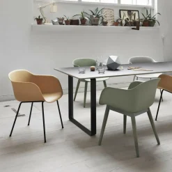 Fiber Chair Armlehnstuhl mit Holzgestell Recycelt