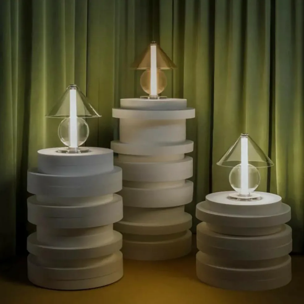Fragile LED Tischleuchte