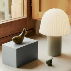 Frill LED Tischleuchte mit Akku