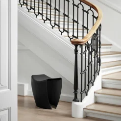 Gallery Hocker
