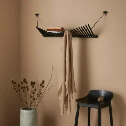 Knaegt Wandgarderobe