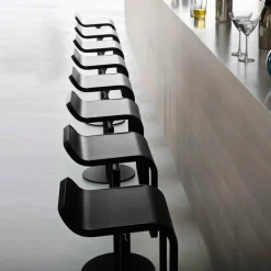 LEM S80 Barhocker Gestell Schwarz Sitzfläche Laminat