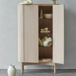 Loud Schrank hoch