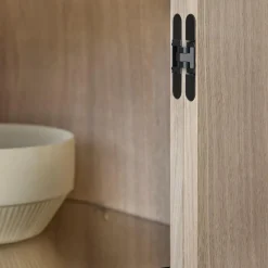 Loud Schrank hoch