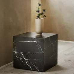 Plinth Cubic Beistelltisch