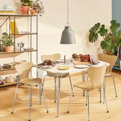 Serie 7™ Juniorstuhl Braun Bronze