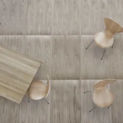 Serie 7™ Stuhl Naturfurnier