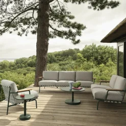 Settle Outdoor Lounge Chair
