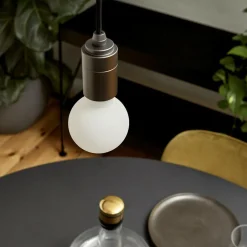 Sphere II LED E27 GLOBE 360° 6W =} 41W Dim To Warm