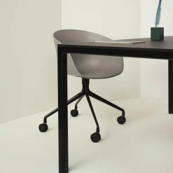 T12 Tisch Linoleum