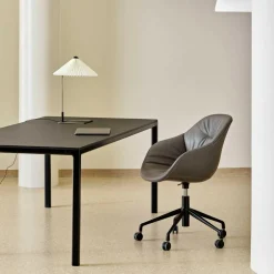 T12 Tisch Linoleum