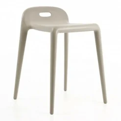 YuYu Hocker